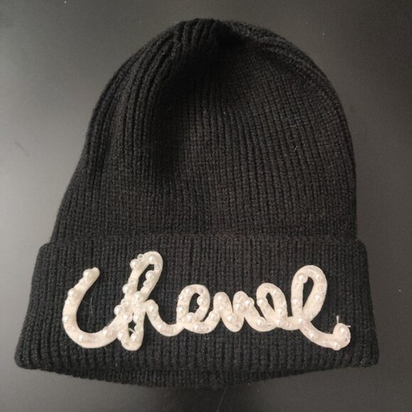 Logo inspired Black Knit Beanie – Pearl Logo | NWT - Picture 2 of 7